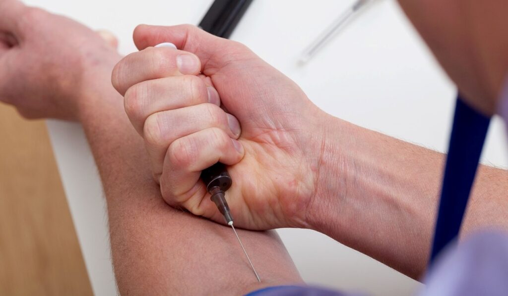 Signs & Symptoms of Morphine Addiction