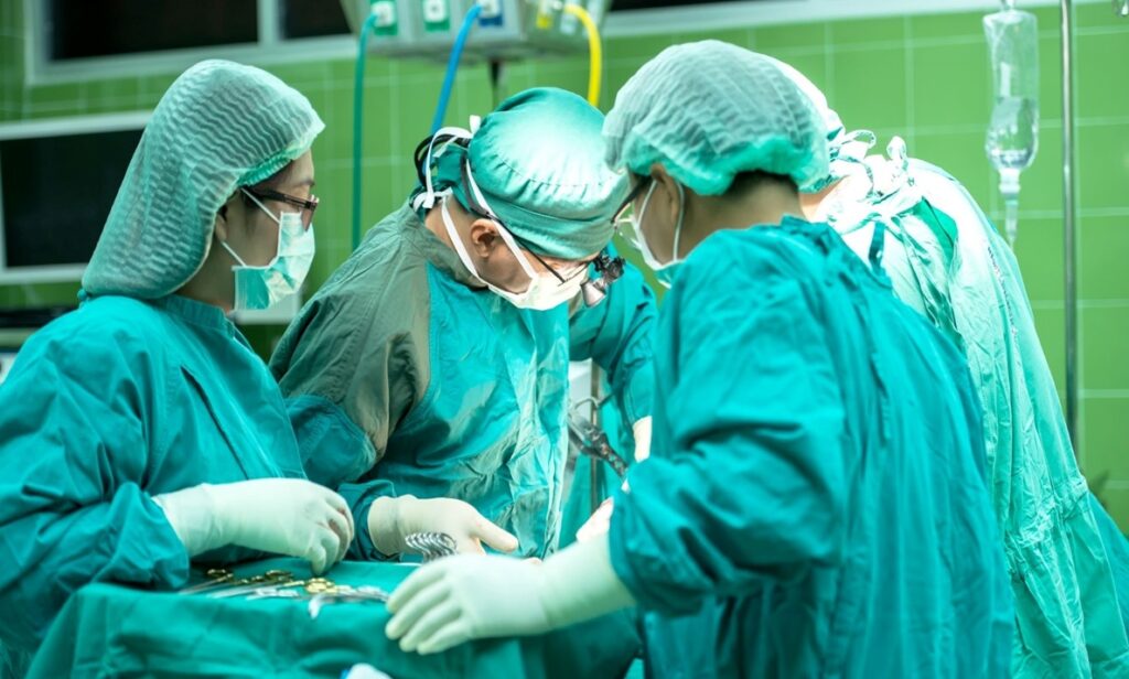 How is a gastric sleeve surgery performed