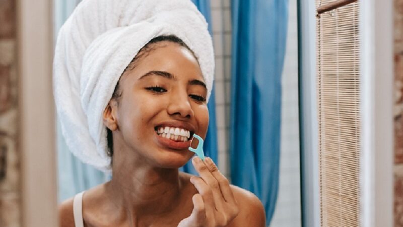 Seven things your dentist wants you to know about flossing