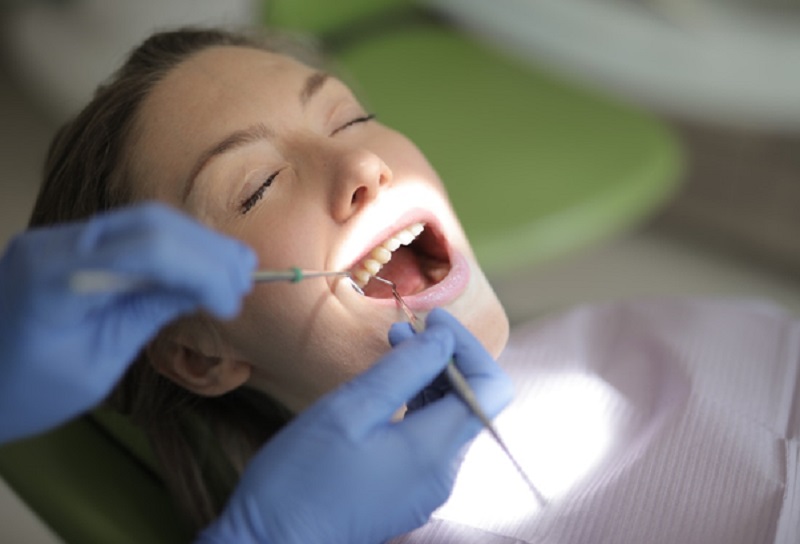 How your dentist can treat periodontitis