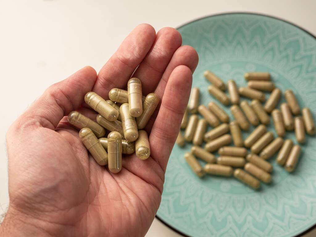 Things you need to know before taking kratom pills