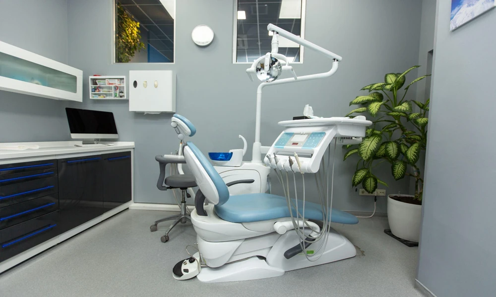 Wisdom Tooth Surgery in Singapore: 4 Ways to Avoid Complications and Recover Quickly